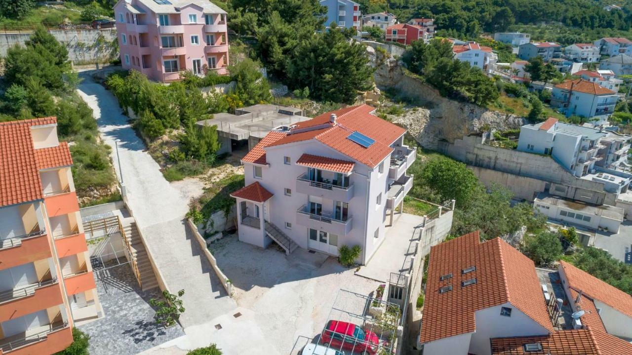 Apartmani Ticinovic Оміш Екстер'єр фото