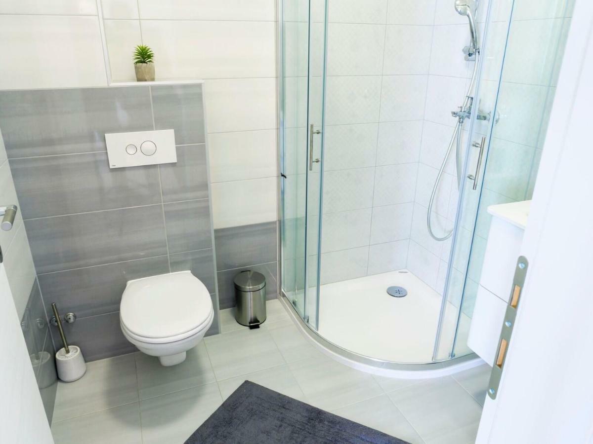 Apartmani Ticinovic Оміш Екстер'єр фото