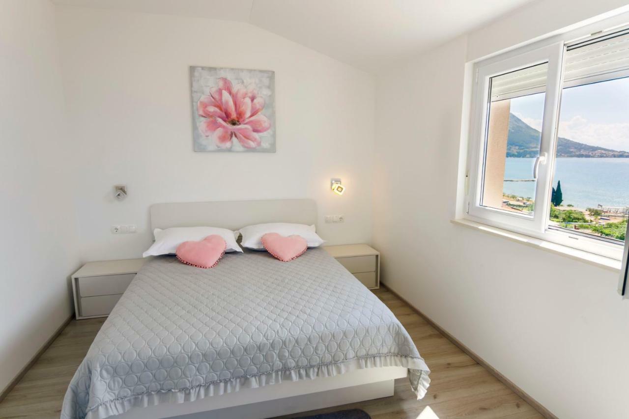 Apartmani Ticinovic Оміш Екстер'єр фото