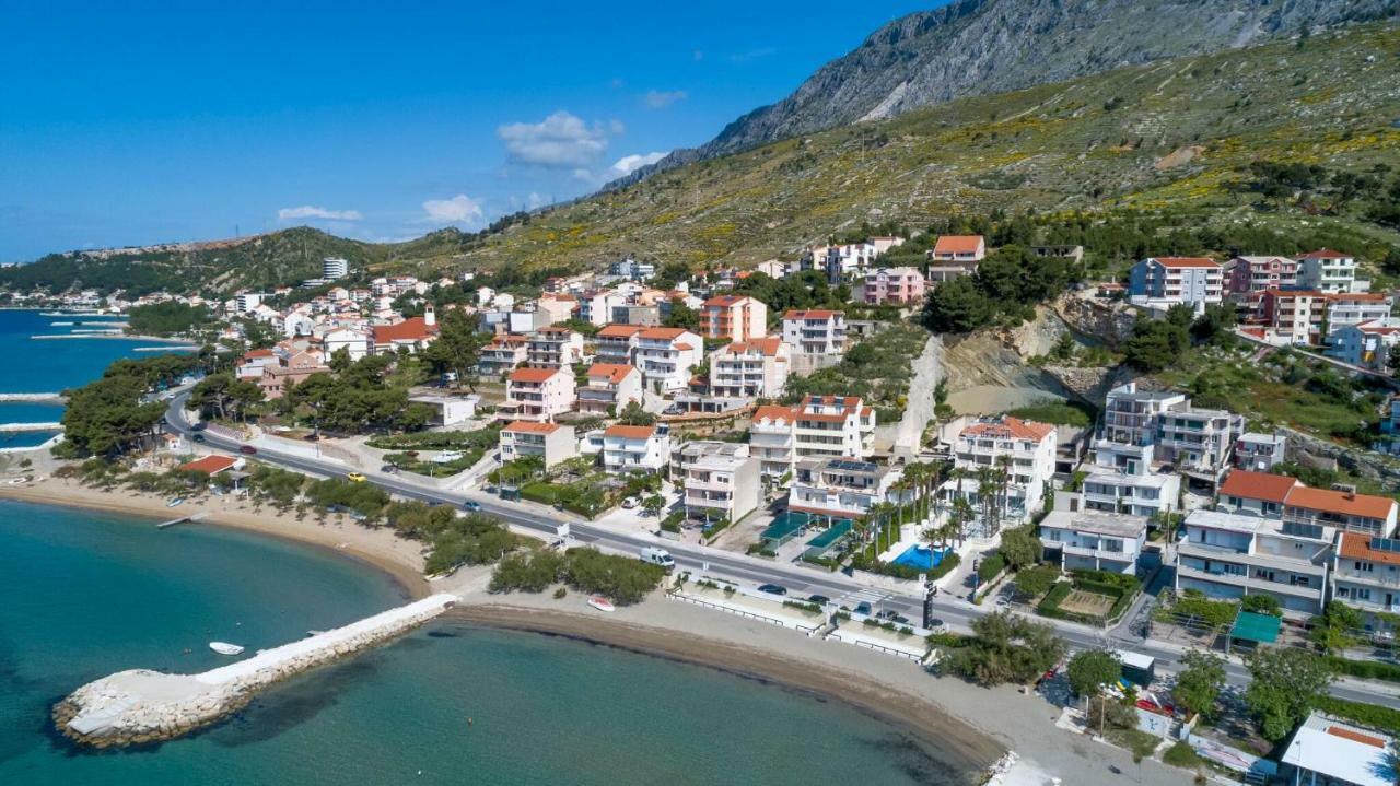 Apartmani Ticinovic Оміш Екстер'єр фото